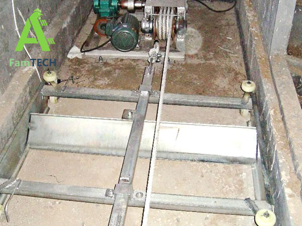 scraper for manure ditch